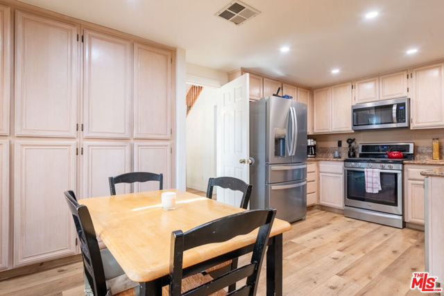 3626 W Avenue J2, Lancaster CA: https://media.crmls.org/mediaz/1117963f-f690-400c-8e3b-b00c3d85d07c.jpg