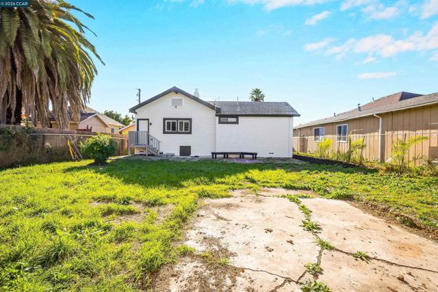 Image 49 of 58 For 456 4th St  