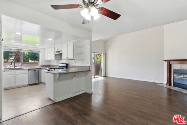 8333 Columbus Avenue, North Hills CA: https://media.crmls.org/mediaz/1118567c-599e-441b-b9c9-0dac4b007e21.jpg