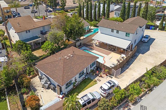 Detail Gallery Image 2 of 43 For 5676 Chateau Dr, San Diego,  CA 92117 - 7 Beds | 3/2 Baths