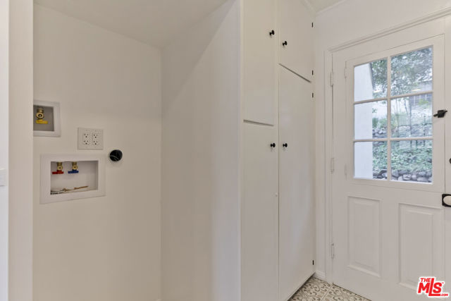 Drew Fenton | 271 Beloit Avenue Los Angeles CA | MLS: 7455926