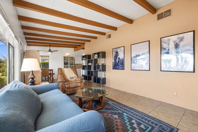 68079 Vista Del Valle, Cathedral City CA: https://media.crmls.org/mediaz/111b4836-91cf-4454-a6e0-9788c15723c8.jpg