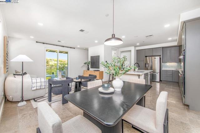 7018 Stags Leap Ln, Dublin CA: https://media.crmls.org/mediaz/111b665a-17bd-406d-86d4-7476da33f26b.jpg