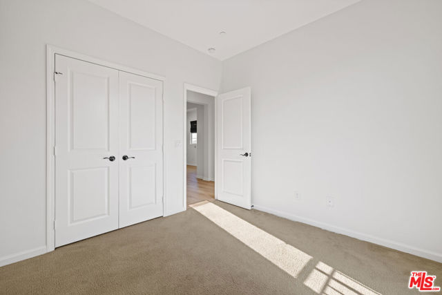 21749 Bene Drive, Santa Clarita CA: https://media.crmls.org/mediaz/111bde5f-5c96-4fa7-8f55-da5534a5ba93.jpg