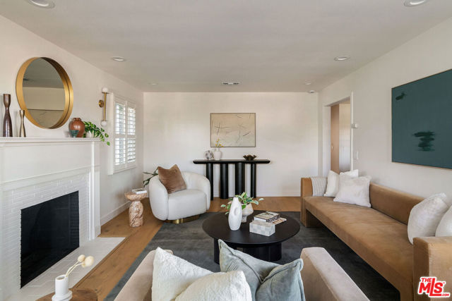 4405 Springdale Drive, Los Angeles CA: https://media.crmls.org/mediaz/111c775a-7d1b-4dd4-bf5d-669a5be329b5.jpg