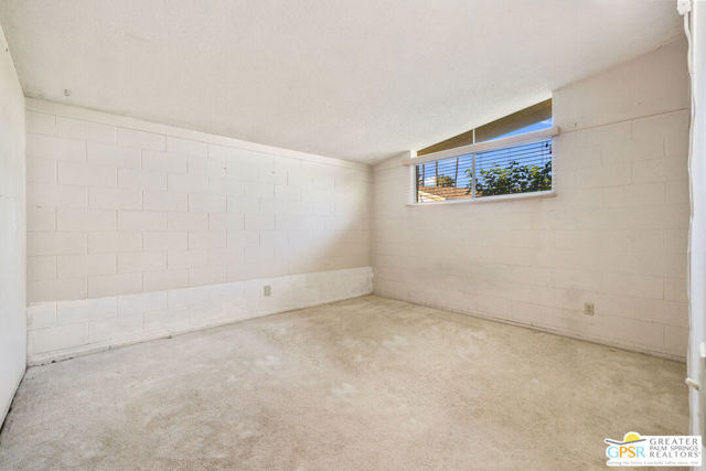 74127 Velardo Drive, Palm Desert CA: https://media.crmls.org/mediaz/111f18e7-2153-4d27-92bb-c58a906783d8.jpg