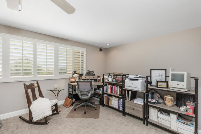 27 Oak Tree Drive, Rancho Mirage CA: https://media.crmls.org/mediaz/111fa125-5476-4964-8d6a-96dc6d3b0aaf.jpg