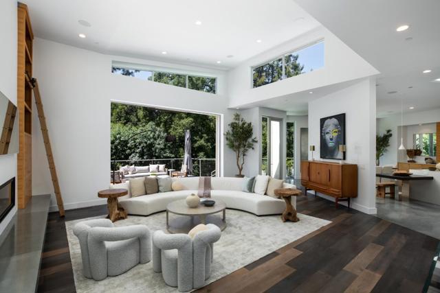 454 Cypress Drive, Los Altos CA: https://media.crmls.org/mediaz/11208a66-45b1-43a6-907d-30b338eaf81d.jpg