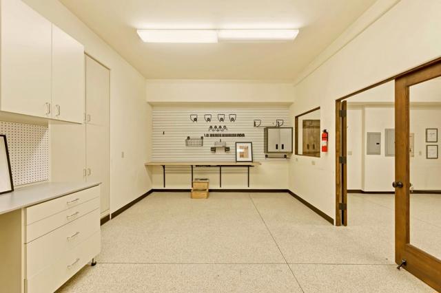 484 Cherry Avenue, Los Altos CA: https://media.crmls.org/mediaz/112140fc-5576-4ea1-b6e9-3f19d1dd0911.jpg