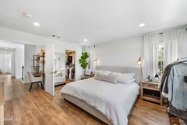 2658 Morning Grove Way, Thousand Oaks CA: https://media.crmls.org/mediaz/1121c301-d881-4e1f-bf8d-db786b46e000.jpg