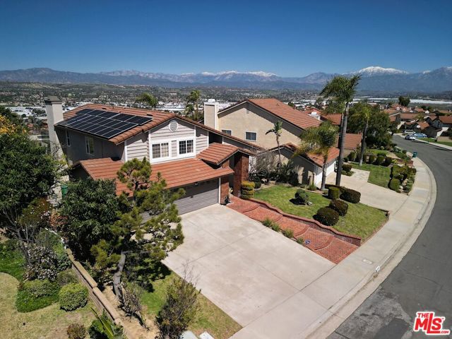 1995 Peaceful Hills Rd, Diamond Bar CA: https://media.crmls.org/mediaz/1121f406-87a3-4815-a00b-feaa992afecc.jpg