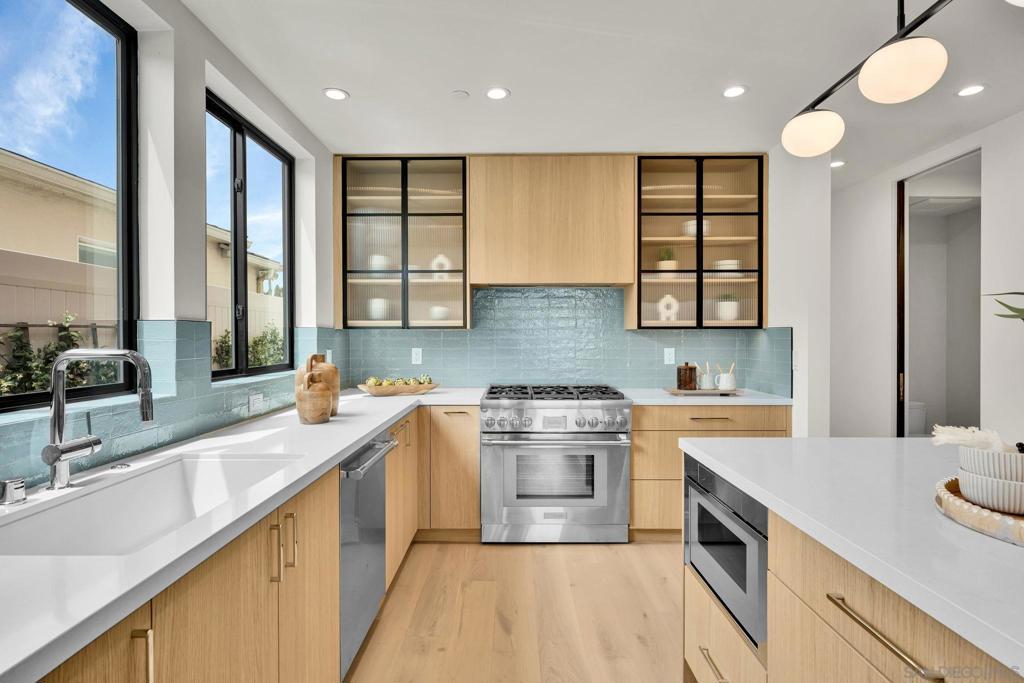 1073 Opal Street - photo 4