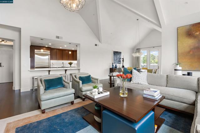 1000 Dewing Ave, Lafayette CA: https://media.crmls.org/mediaz/1122a50c-add4-4fca-a126-98e144386c94.jpg
