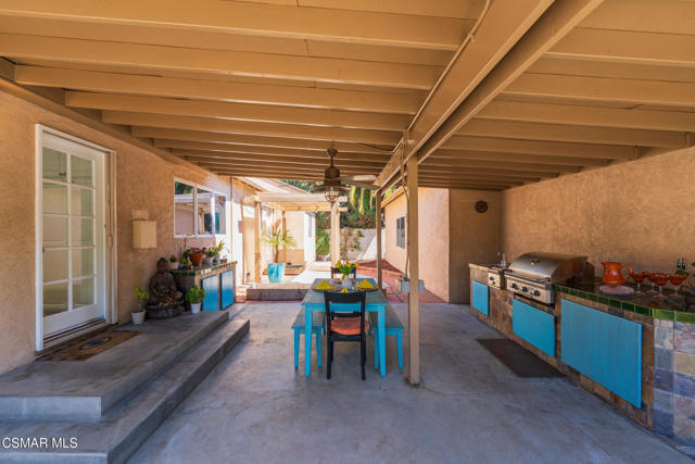 6120 Zelzah Avenue, Encino CA: https://media.crmls.org/mediaz/1122c025-e475-4f49-b0ff-3a188ee4729c.jpg