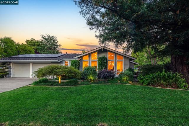 1023 White Gate Rd, Alamo CA: https://media.crmls.org/mediaz/1123728b-8daf-4cd3-b9ed-c8dbd9a2612f.jpg
