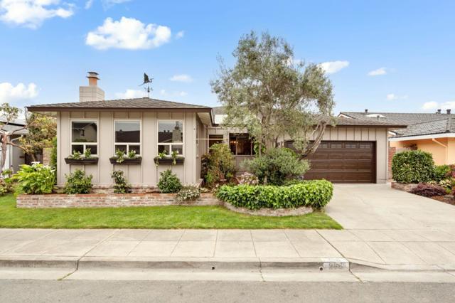 266 Curlew Court, Foster City CA: https://media.crmls.org/mediaz/1123d824-3826-4e65-aea8-5cd6f7932014.jpg