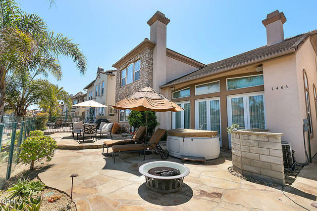 1464 Twin Tides Place, Oxnard CA: https://media.crmls.org/mediaz/1123e09b-cec5-4b10-a84e-94d0af4529d1.jpg