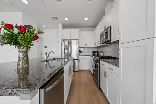 5441 San Roberto, San Diego CA: https://media.crmls.org/mediaz/1124004b-f41d-4eeb-bbf1-b2789e8fd75a.jpg