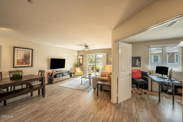 Detail Gallery Image 9 of 32 For 11133 Snapdragon St #101,  Ventura,  CA 93004 - 3 Beds | 2 Baths