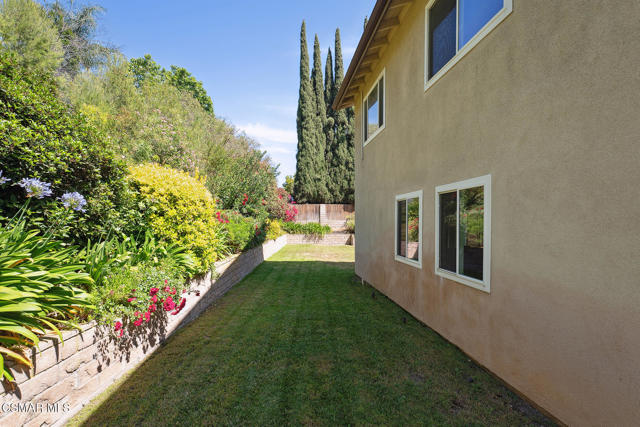 3034 Rollings Avenue, Thousand Oaks CA: https://media.crmls.org/mediaz/11243074-dddd-47f2-84e2-c5291b5d1a15.jpg