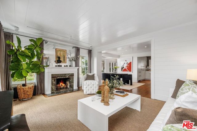 1231 Hilldale Avenue, Los Angeles CA: https://media.crmls.org/mediaz/112446c4-d297-46f2-b771-36e3d2676bf5.jpg