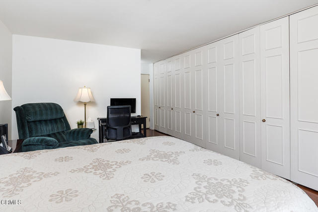 848 S ORANGE GROVE Boulevard, Pasadena CA: https://media.crmls.org/mediaz/11244a2c-8c7c-4457-b5ef-ff23e5ebce9f.jpg