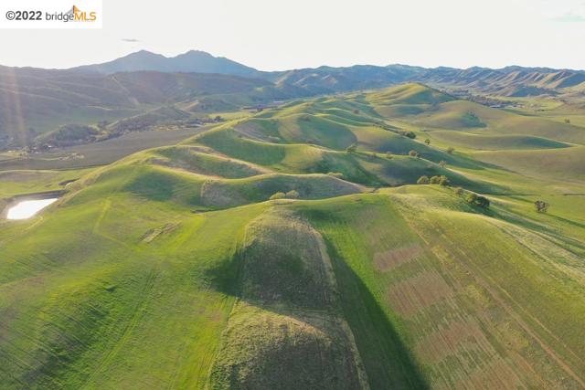 Image 15 of 18 For 18615 Marsh Creek Rd