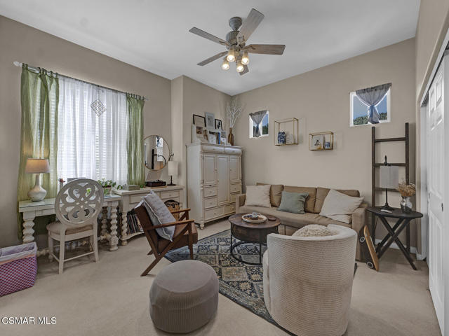 331 Briar Bluff Circle, Thousand Oaks CA: https://media.crmls.org/mediaz/1124fa6e-f6b2-4d88-8aa0-185709abc823.jpg