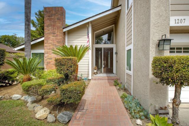 Detail Gallery Image 3 of 45 For 1207 Branding Iron Cir, Vista,  CA 92081 - 4 Beds | 3 Baths