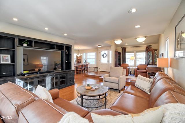 Detail Gallery Image 13 of 33 For 1773 Powell Dr, Ventura,  CA 93004 - 3 Beds | 2/1 Baths