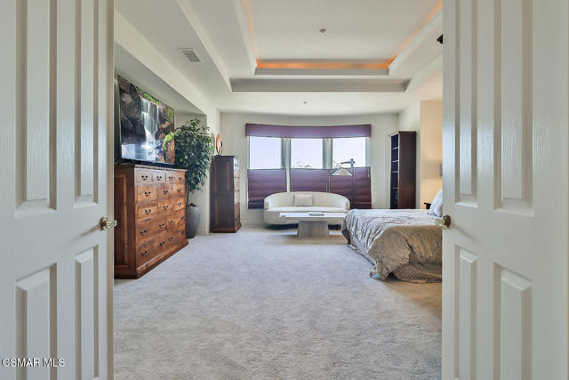 2589 Featherwood Street, Westlake Village CA: https://media.crmls.org/mediaz/1126b4a8-c0a9-4bc9-a20e-90342ba6adcc.jpg