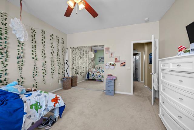 32113 Sycamore Ct, Temecula CA: https://media.crmls.org/mediaz/1126d633-e33e-4032-9102-d8ef3561b09e.jpg