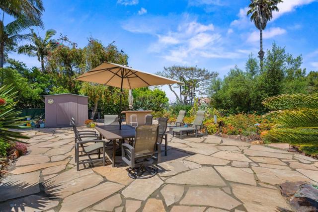 260 27Th St, Del Mar CA: https://media.crmls.org/mediaz/1126e772-fd99-4692-a24d-9b9e0db24556.jpg