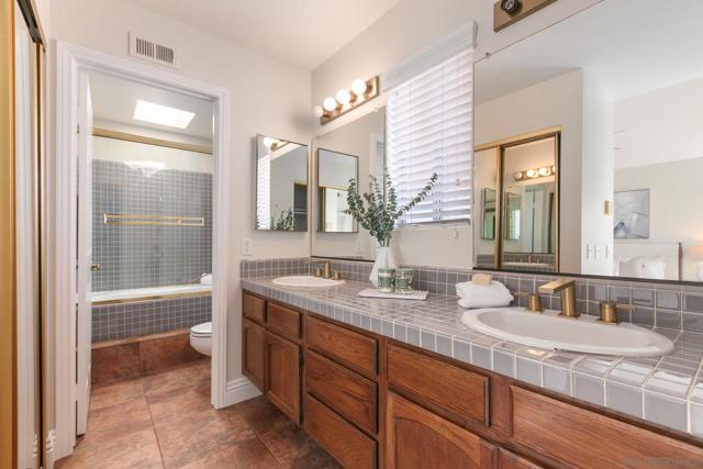 1405 McMahr Rd, San Marcos CA: https://media.crmls.org/mediaz/112754ae-df74-458b-90b6-b75fbfb9a77f.jpg