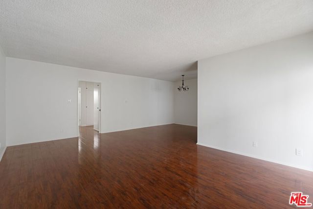 1481 Reeves Street, Los Angeles CA: https://media.crmls.org/mediaz/11281330-4cff-4ed7-92de-986a61debb84.jpg