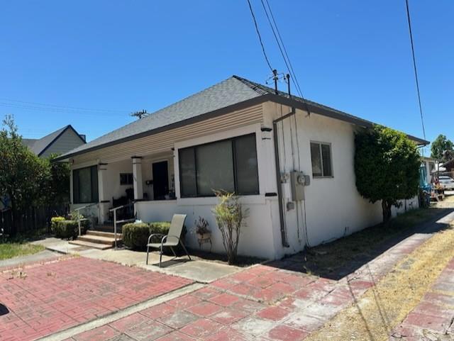 750 Powell Street, Hollister CA: https://media.crmls.org/mediaz/112ac549-1c13-43db-99e7-933d0b059b4d.jpg