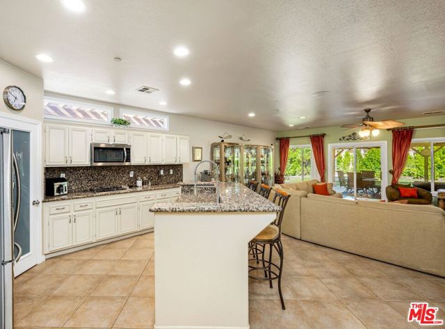 850 Ventana, Palm Springs, CA 92262