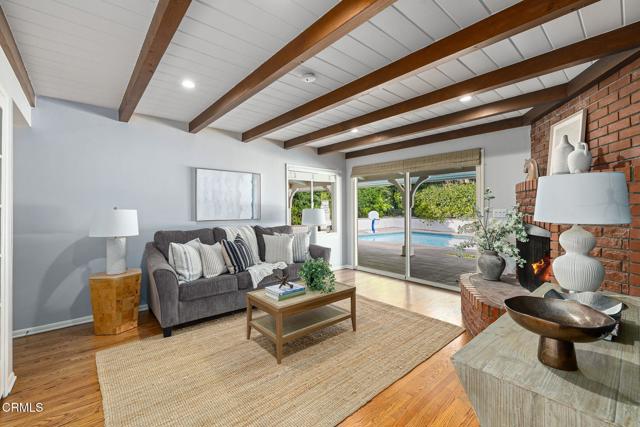 1915 Canyon Close Road, Pasadena CA: https://media.crmls.org/mediaz/112bb53a-ef96-41ca-9b81-32aceea658a4.jpg