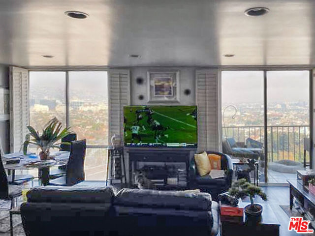 2170 Century Park East, Los Angeles CA: https://media.crmls.org/mediaz/112bcb7b-b92c-44e8-8f32-d0d7efb72b8e.jpg