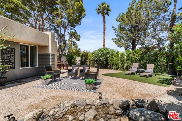 3072 Sunflower Circle, Palm Springs CA: https://media.crmls.org/mediaz/112ca9e5-b774-4662-8f85-e76d3b7d5cad.jpg