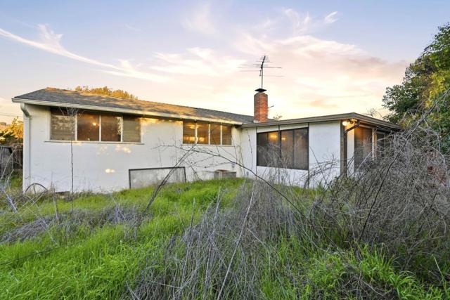 31047 Brae Burn Avenue, Hayward CA: https://media.crmls.org/mediaz/112cb164-1cac-4a1e-9f61-d0f08d98a49b.jpg