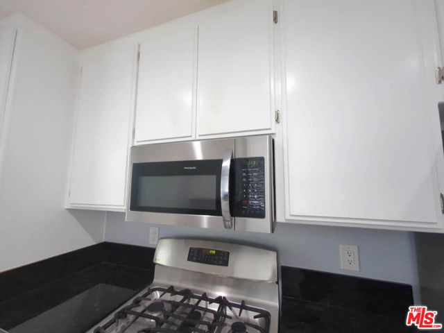 1844 Thayer Avenue, Los Angeles CA: https://media.crmls.org/mediaz/112cfe23-4982-404f-a97b-51ac71c91293.jpg