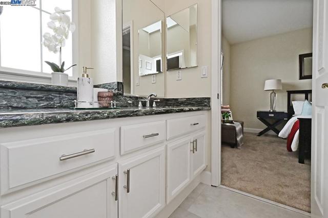 10 Almond Orchard Ln, San Ramon CA: https://media.crmls.org/mediaz/112d1419-be82-4968-a816-a7412cb78ac5.jpg