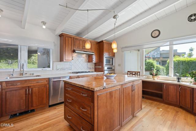 Detail Gallery Image 9 of 77 For 140 via Baja, Ventura,  CA 93003 - 4 Beds | 3 Baths