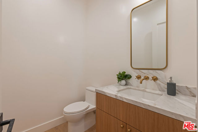 5110 Orange Place, Los Angeles CA: https://media.crmls.org/mediaz/112e172e-3907-49bb-8d00-4a1678e196aa.jpg