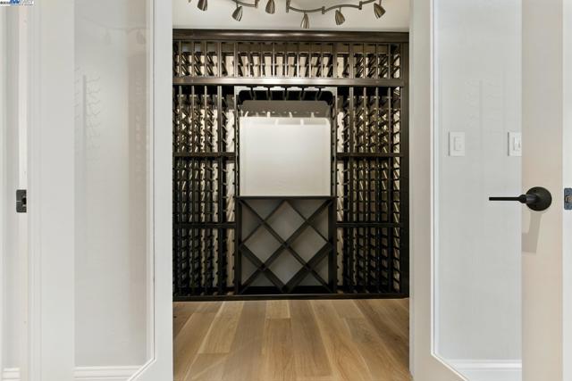 9658 Broadmoor Dr, San Ramon CA: https://media.crmls.org/mediaz/112e36fc-2941-4d64-9d4d-fdec3d8aa93b.jpg