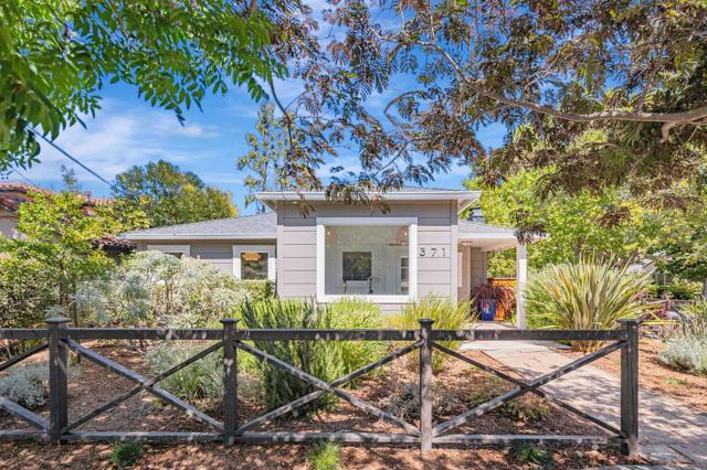 371 Jeter Street, Redwood City CA: https://media.crmls.org/mediaz/112e8f19-20b7-4b8f-8803-b6cab5015789.jpg