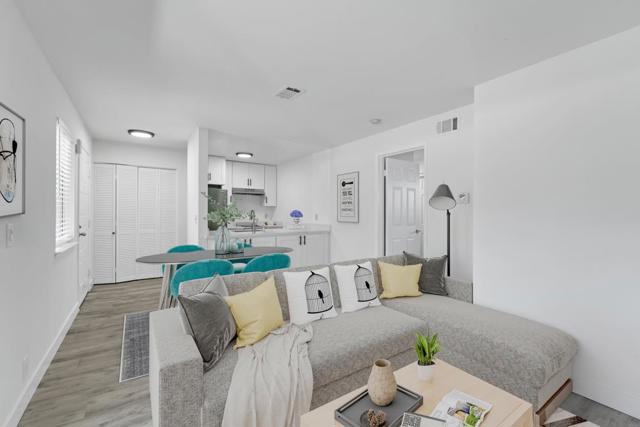 29628 Desert Oak Ct, Hayward CA: https://media.crmls.org/mediaz/112f1e61-c9d5-41b7-a2c9-e060dd47e275.jpg