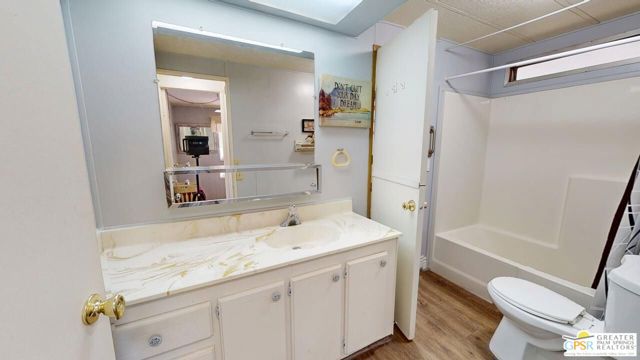 18555 Roberts Road, Desert Hot Springs CA: https://media.crmls.org/mediaz/112fd930-13e0-4701-b840-401044a18694.jpg