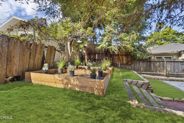 421 Donze Avenue, Santa Barbara CA: https://media.crmls.org/mediaz/112ff82e-5633-4ada-ac4a-814bf6f0979c.jpg